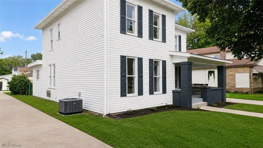 705 N Walnut Street, Dover, OH 44622 - #2