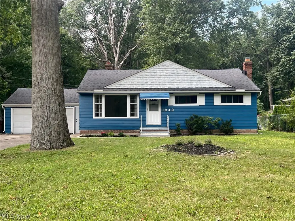 1842 Columbia Road, Westlake, OH 44145 - #1