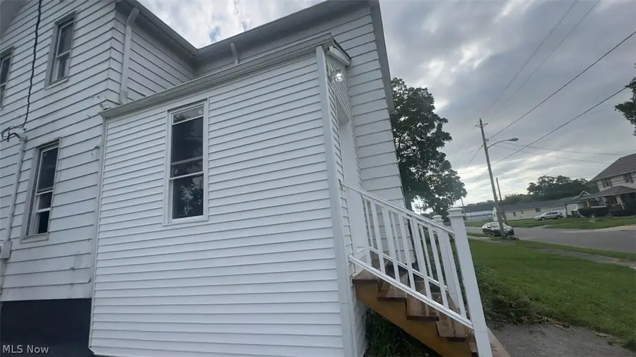 1527 W 19th Street, Lorain, OH 44052 - #3