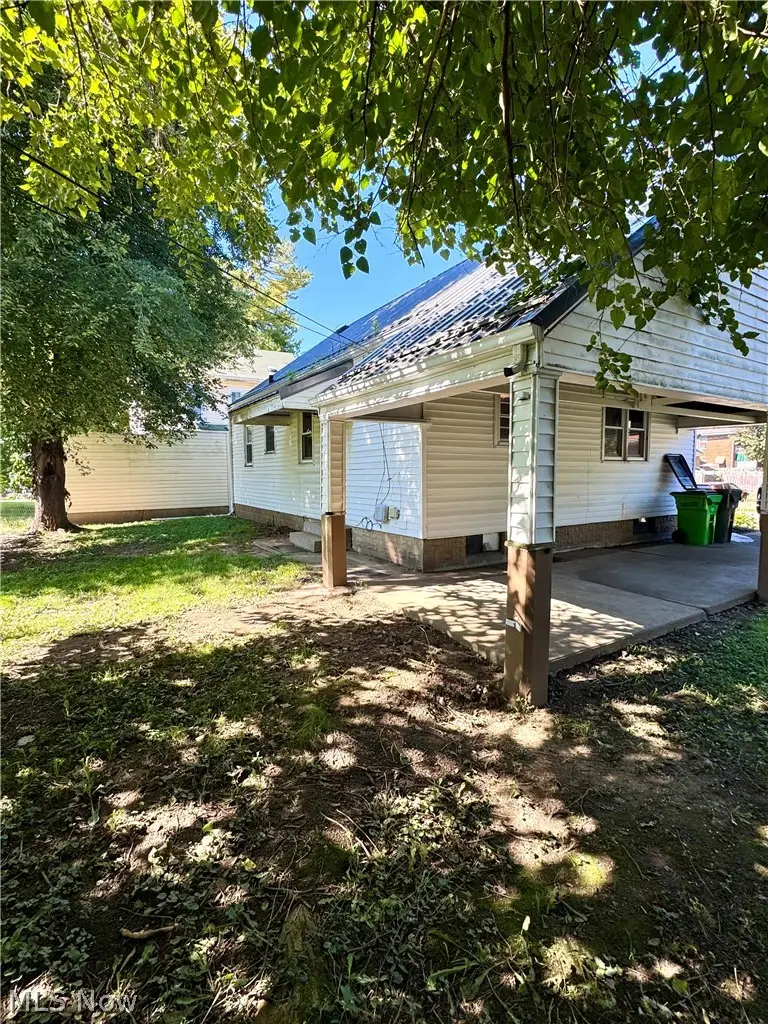321 Elm Street, Coshocton, OH 43812 - #3