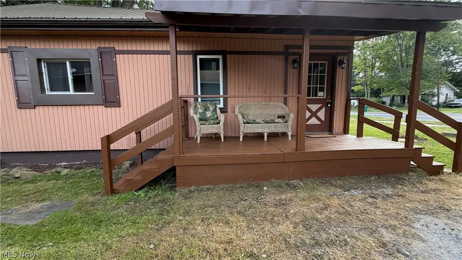 480 N Leavitt Road, Leavittsburg, OH 44430 - #2