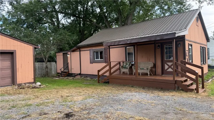 480 N Leavitt Road, Leavittsburg, OH 44430 - #3