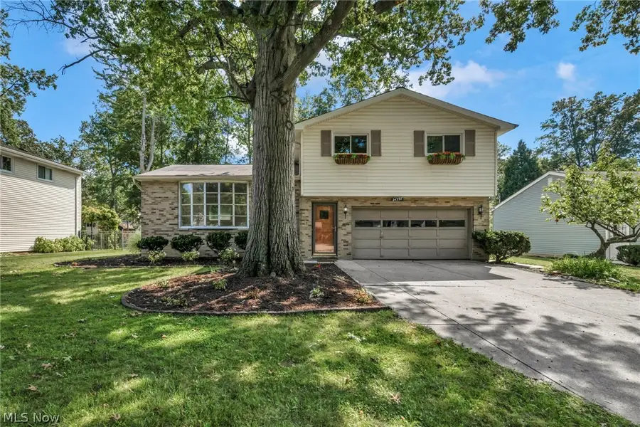 24397 Noreen Drive, North Olmsted, OH 44070 - #2