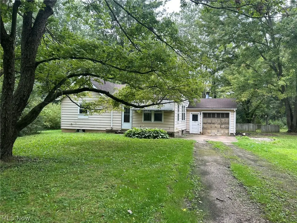11038 White Avenue, Elyria, OH 44035 - #1