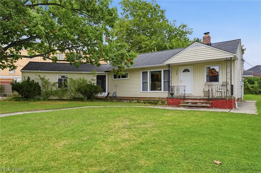 16285 Craigmere Drive, Middleburg Heights, OH 44130 - #2