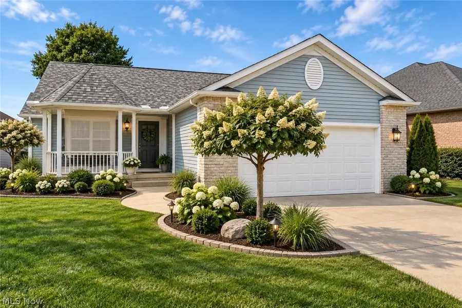 860 Arroyo Drive, Barberton, OH 44203 - #2