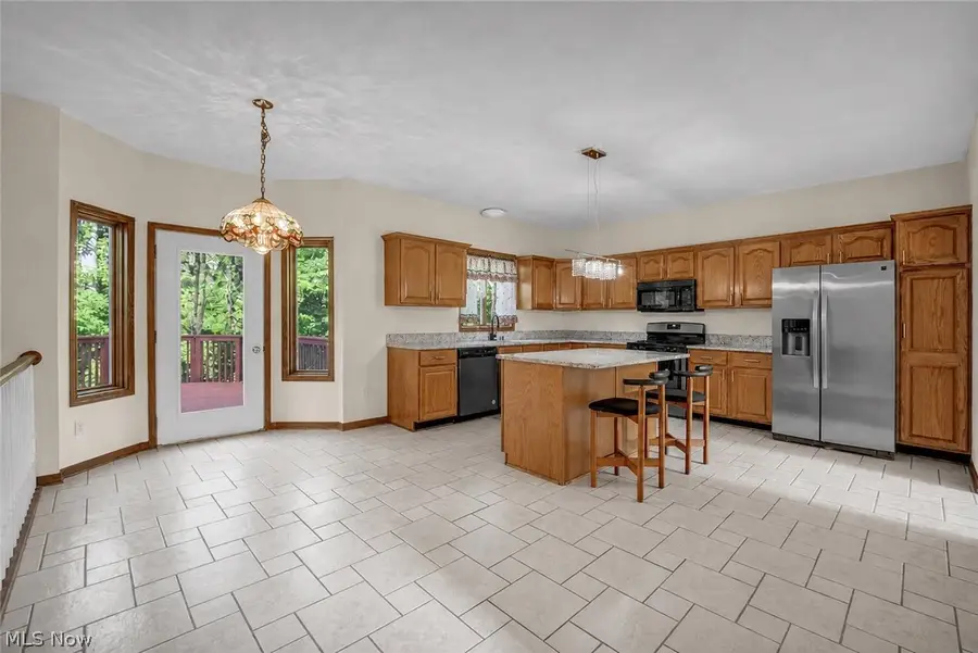 7358 Oakhill Road, Bedford, OH 44146 - #3