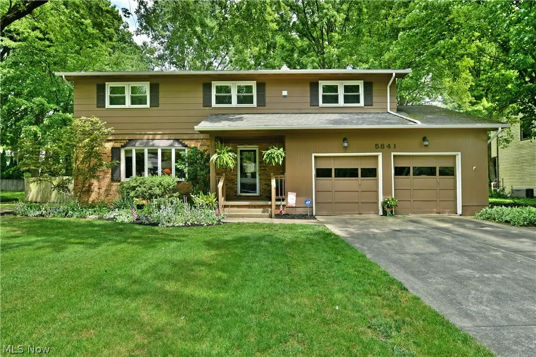 5841 Sampson Drive, Girard, OH 44420 - #1