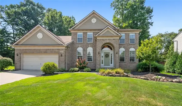 9144 Oakview Court, Twinsburg, OH 44087
