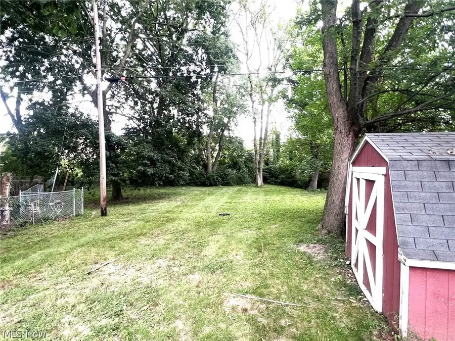 801 Spangler Ne Street, Canton, OH 44714 - #2