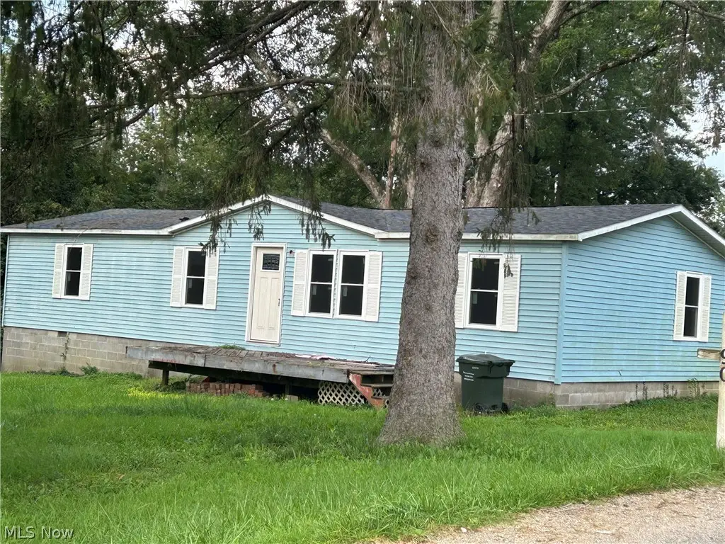 90 Van Sant Street, South Zanesville, OH 43701 - #1