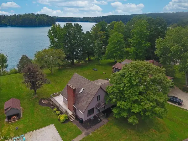 8024 Linden Sw Drive, Dellroy, OH 44620