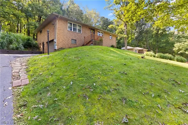 2082 Wylie Ridge Road, Weirton, WV 26062