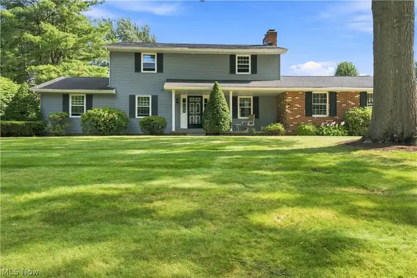 1364 Stonington Nw Road, North Canton, OH 44720