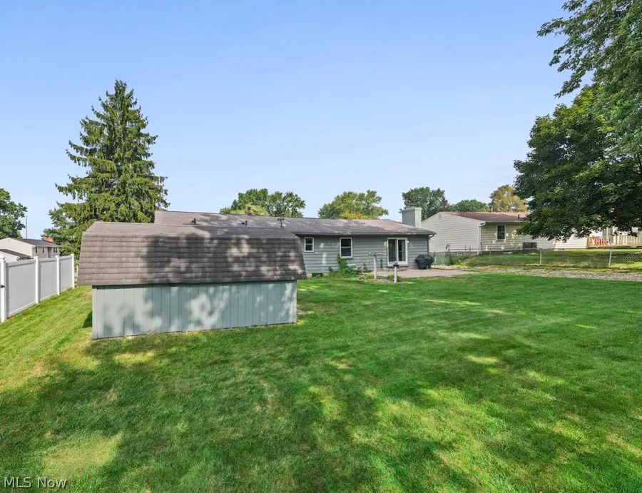 8508 Kellydale Nw Street, Massillon, OH 44646 - #3