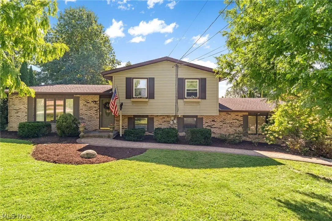 6216 College Sw Street, Navarre, OH 44662 - #1