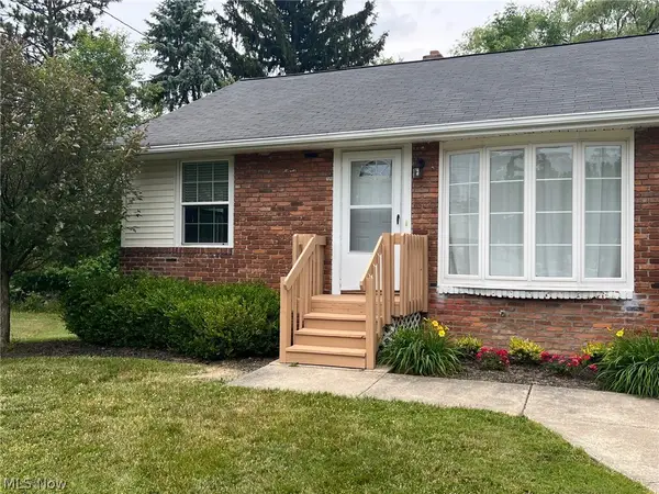 438 North Street #7A, Chardon, OH 44024