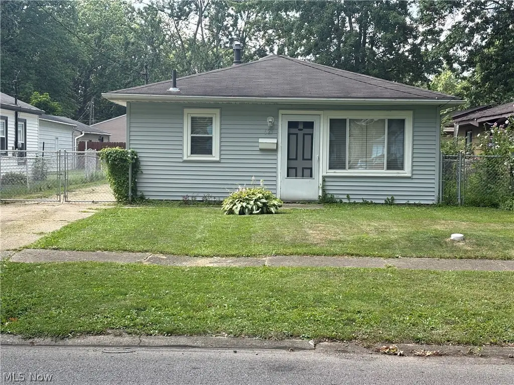 625 Delaware Avenue, Elyria, OH 44035 - #1