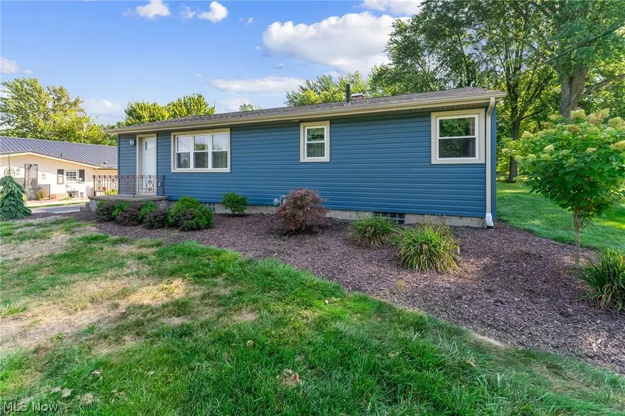 435 Cedar Drive, Cortland, OH 44410 - #2
