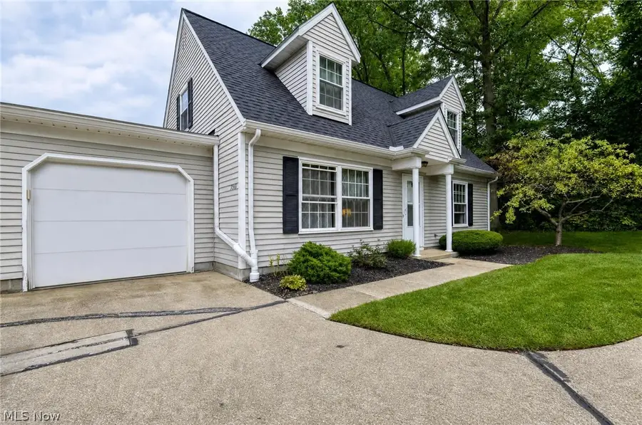 7310 Scottsdale Circle, Mentor, OH 44060 - #2