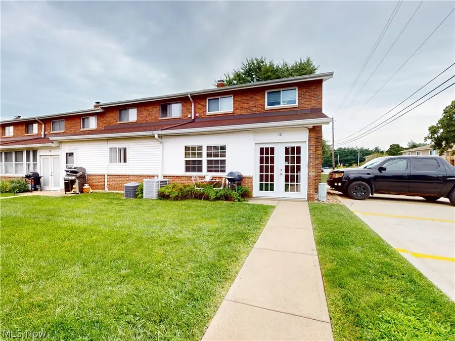 25395 Country Club Boulevard #12, North Olmsted, OH 44070 - #2