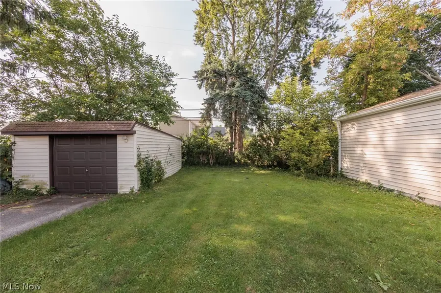 20861 Woodstock Avenue, Fairview Park, OH 44126 - #3