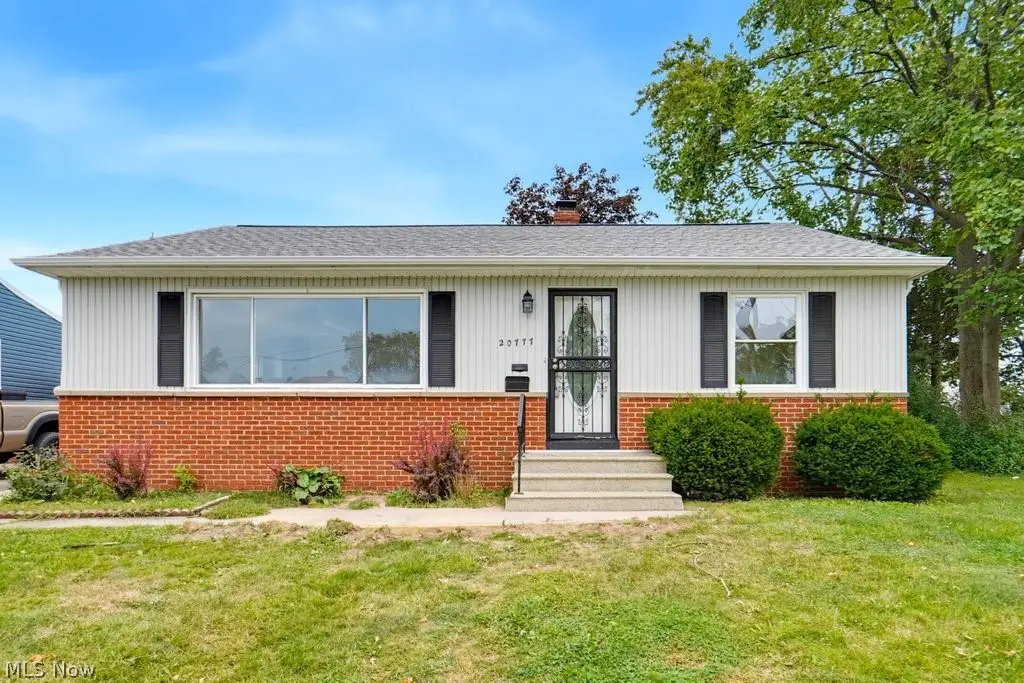 20777 Bowling Green Road, Maple Heights, OH 44137 - #1