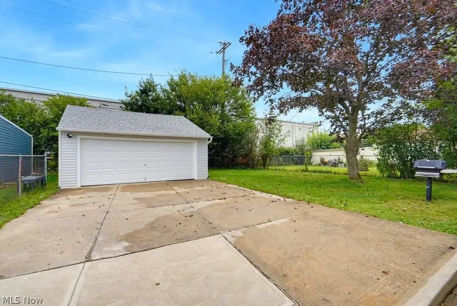 20777 Bowling Green Road, Maple Heights, OH 44137 - #3