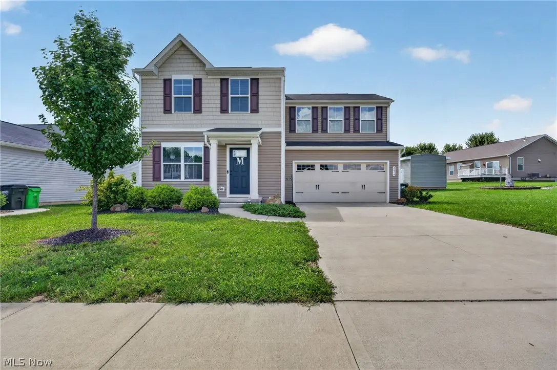 2614 Bishop Oval, Barberton, OH 44203 - #1