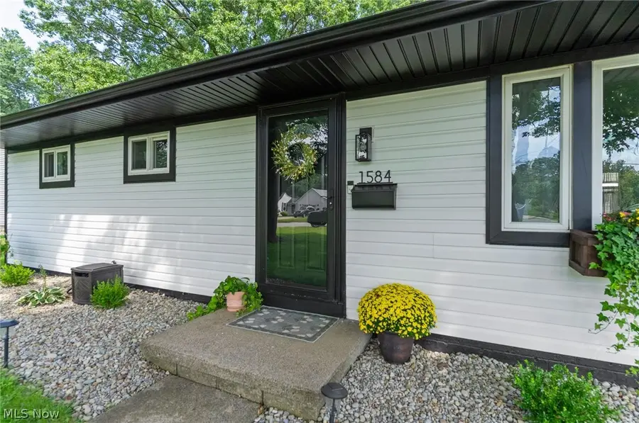 1584 Ridgewood Drive, Salem, OH 44460 - #2