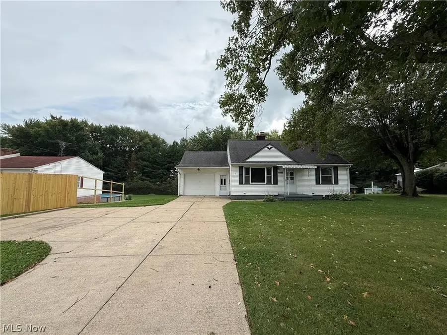 9934 Georgetown Street, Louisville, OH 44641 - #2