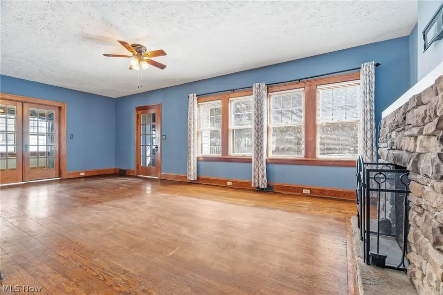 1932 7th Street, Cuyahoga Falls, OH 44221 - #3