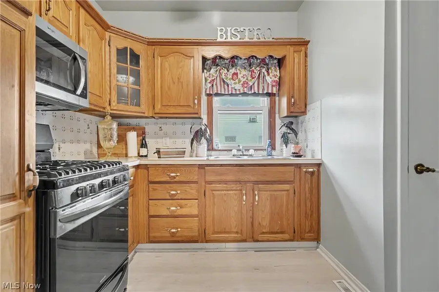 176 S Johnson Road, Sebring, OH 44672 - #2