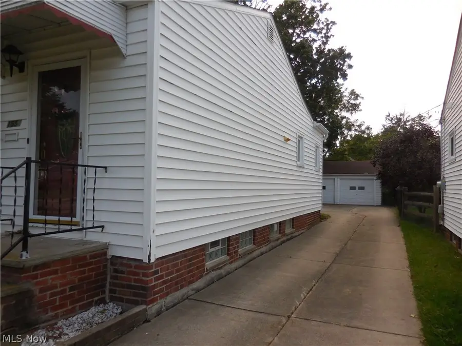 1554 Empire Road, Wickliffe, OH 44092 - #2
