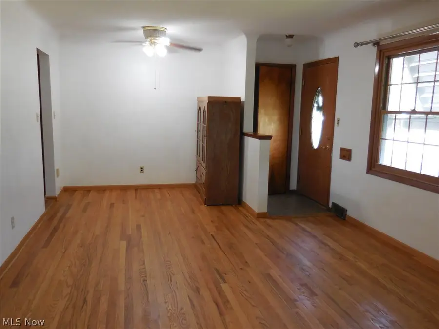 1554 Empire Road, Wickliffe, OH 44092 - #3