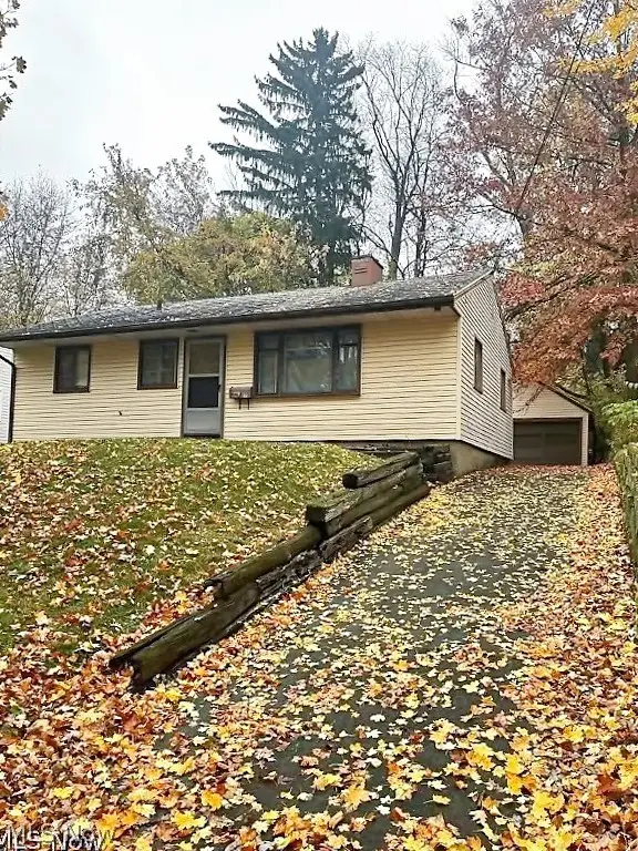 919 Kickapoo Avenue, Akron, OH 44305