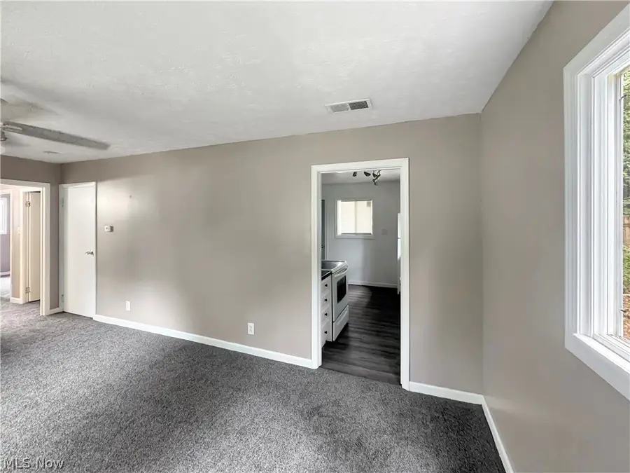 919 Kickapoo Avenue, Akron, OH 44305 - #2