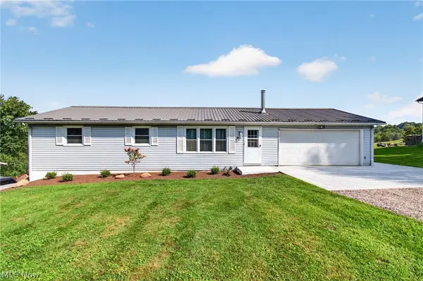 3865 Seeman Sw Street, East Sparta, OH 44626