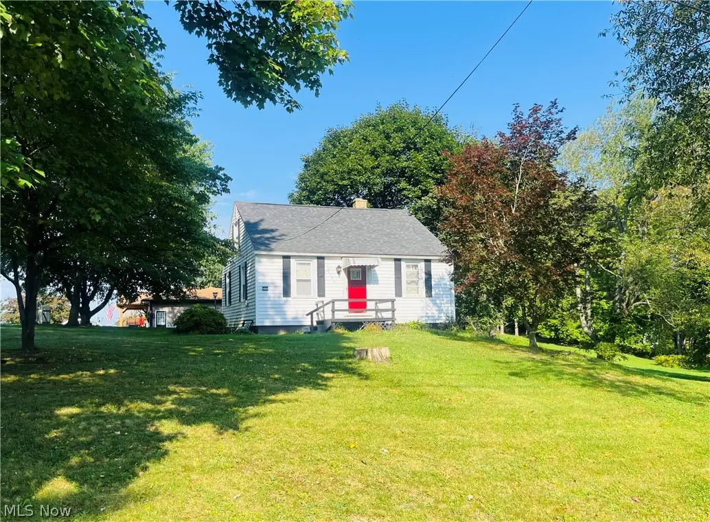 4695 Grapeland Avenue, Louisville, OH 44641 - #1
