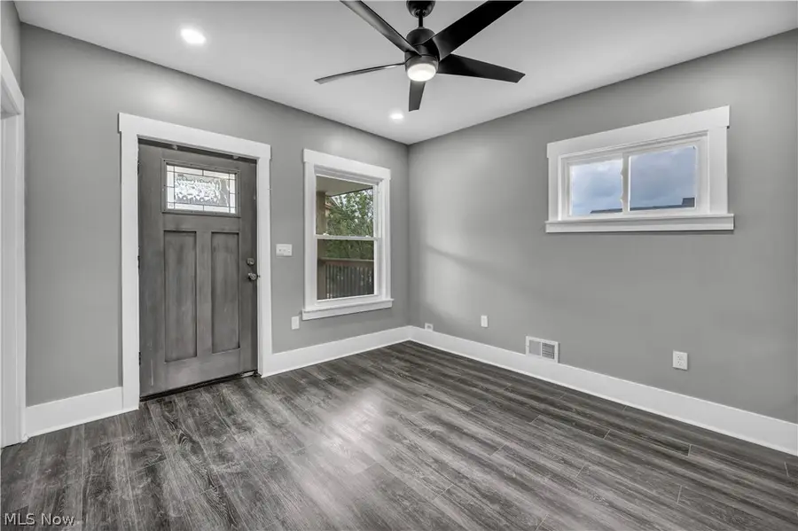 10905 Grandview Avenue, Cleveland, OH 44104 - #3