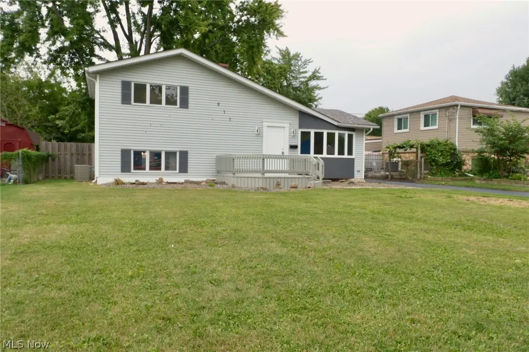 911 West Drive, Sheffield Lake, OH 44054 - #1