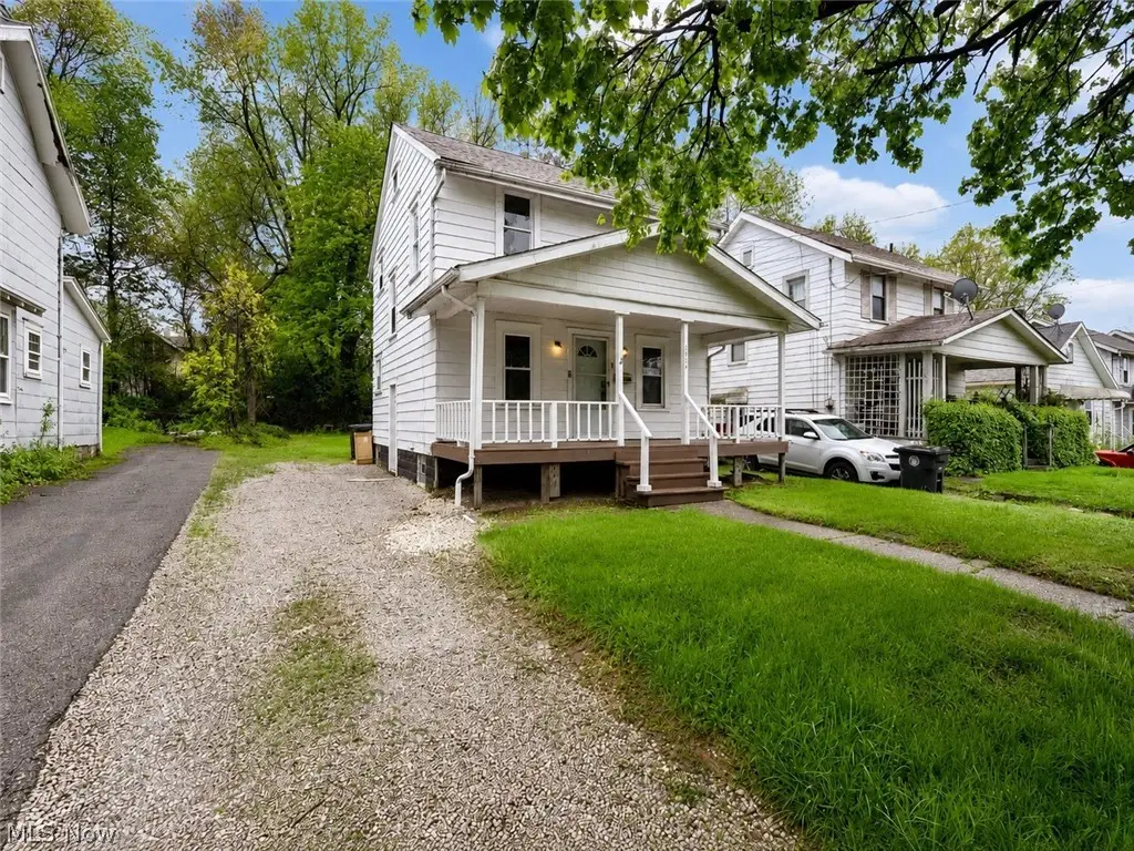 1318 Arnold Avenue, Akron, OH 44305 - #1