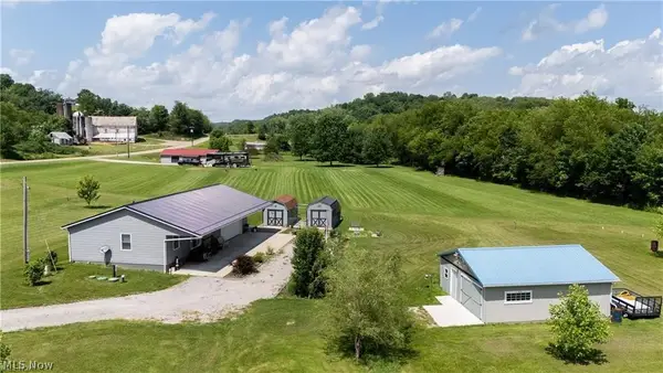 9427 Stonecreek Sw Road, Newcomerstown, OH 43832