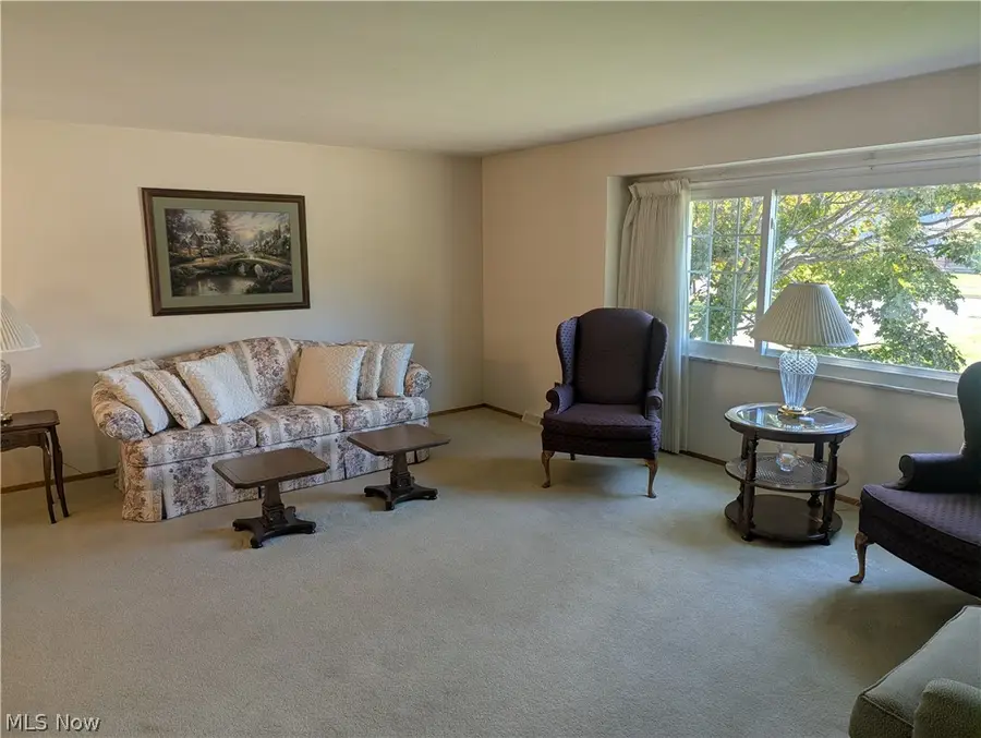 11746 Lafayette Drive, Parma Heights, OH 44130 - #3