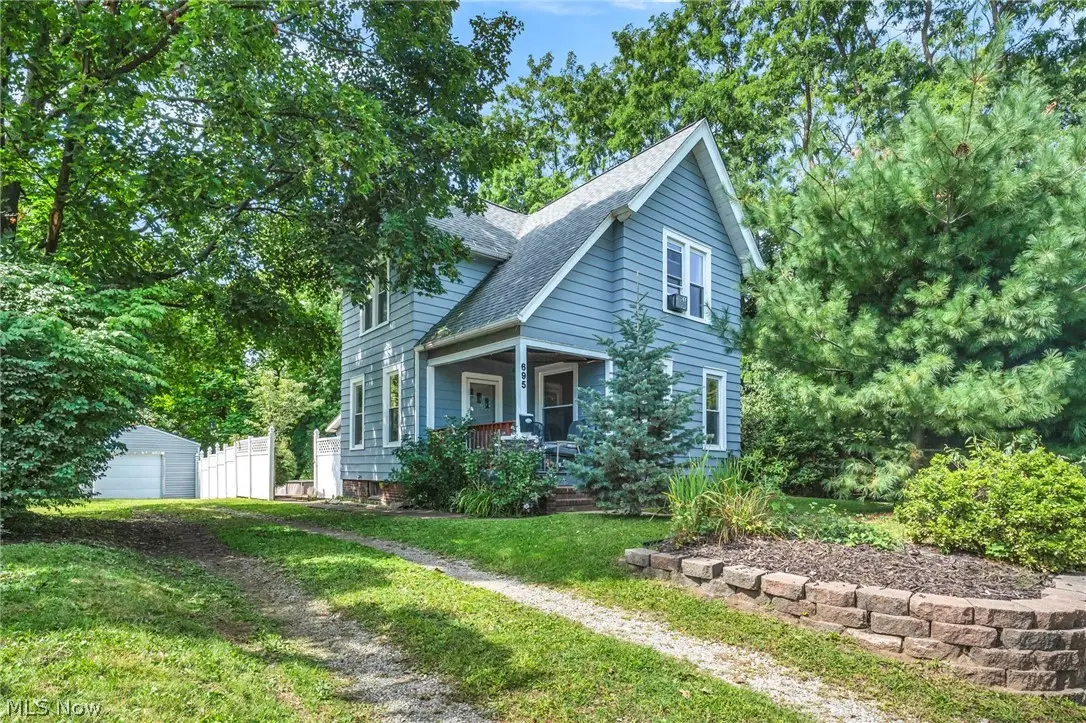 695 N Saint Clair Street, Painesville, OH 44077 - #1