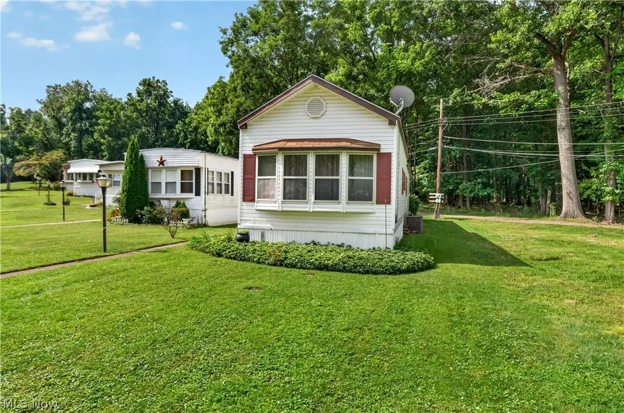 1219 Pasadena Nw Boulevard, North Canton, OH 44720 - #2