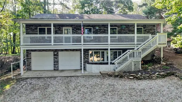 668 Floral Valley E Drive, Howard, OH 43028