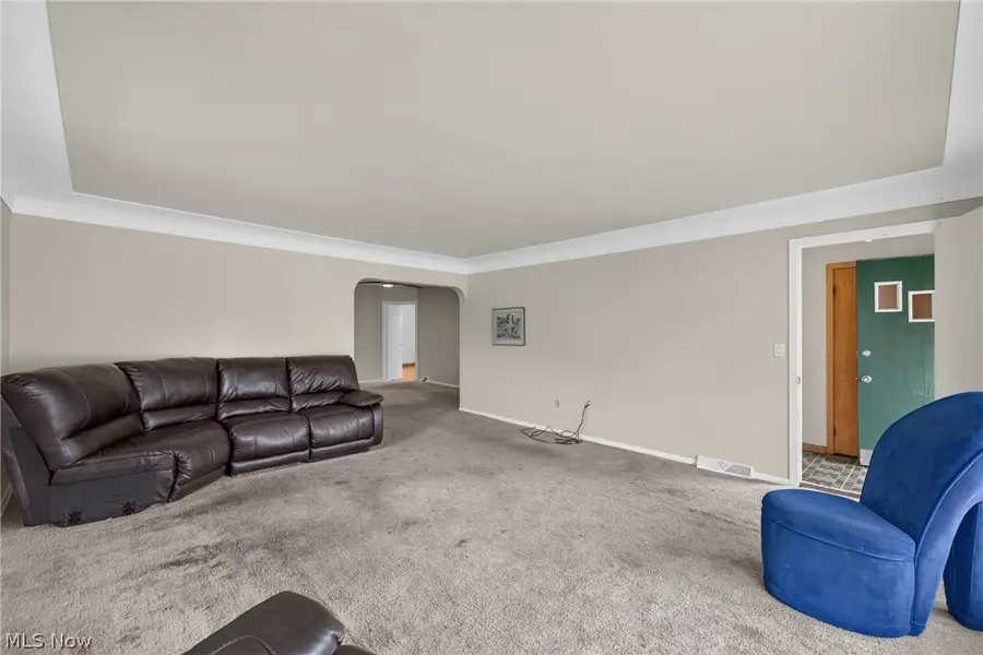 17922 Brazil Road, Cleveland, OH 44119 - #3