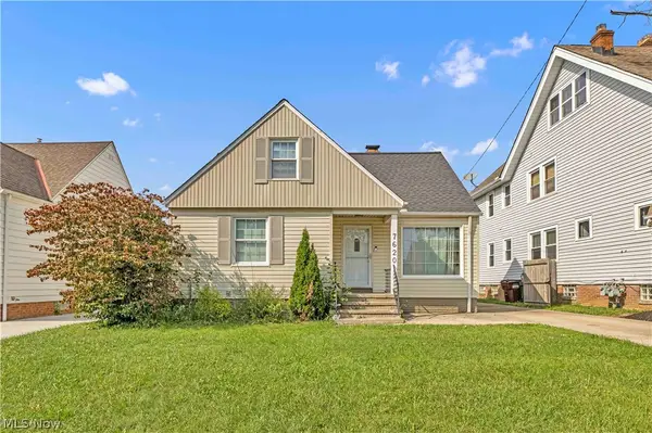 7620 Ivandale Drive, Parma, OH 44129