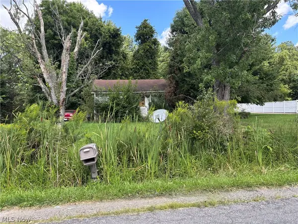 4889 Lovers Lane, Ravenna, OH 44266